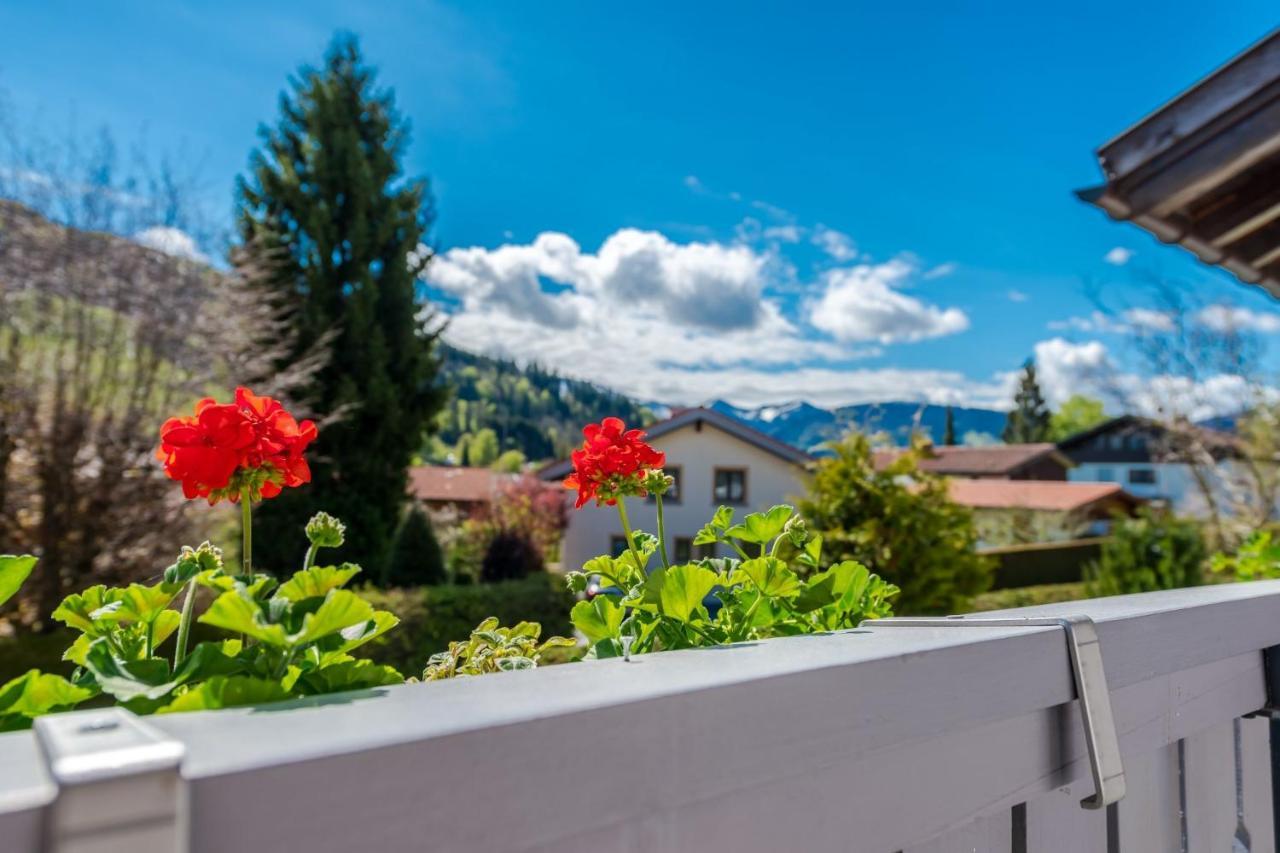 Hotel Neudeck Oberstaufen Exterior photo